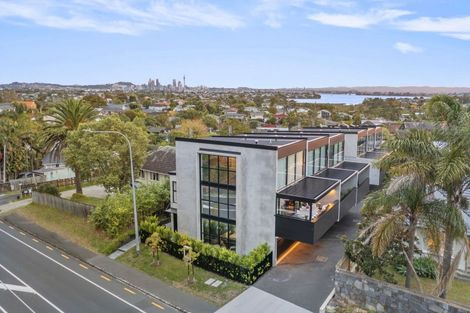 Photo of property in 1/279 Lake Road, Belmont, Auckland, 0622