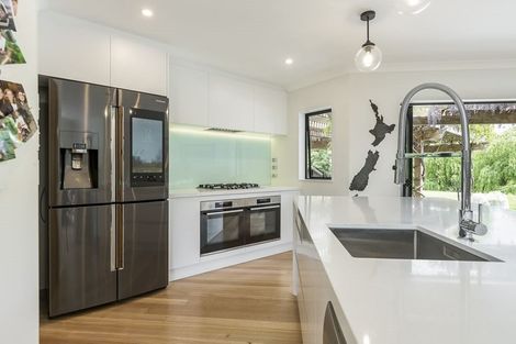 Photo of property in 210 Oraha Road, Kumeu, 0892