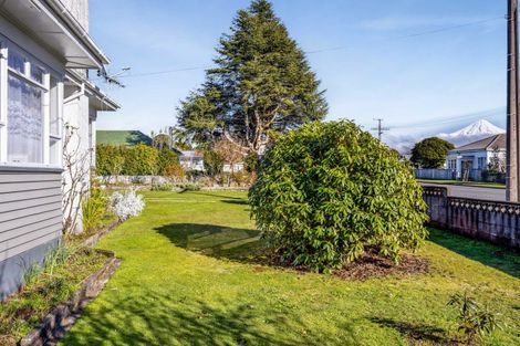 Photo of property in 49 Cloten Road, Stratford, 4332