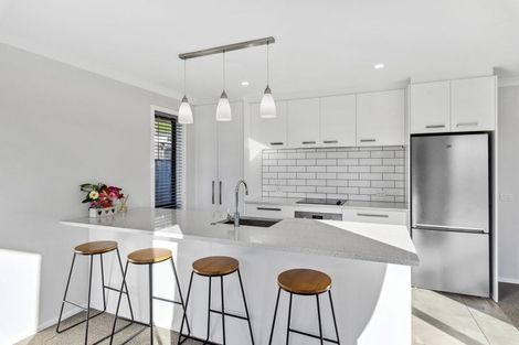 Photo of property in 5 Pohe Street, Waikanae, 5036