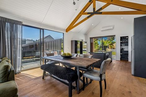 Photo of property in 19 Hackett Road, Jacks Point, Queenstown, 9371