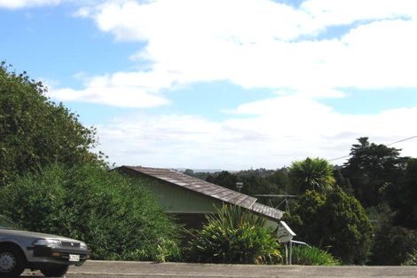 Photo of property in 3/152 Glenfield Road, Birkenhead, Auckland, 0626