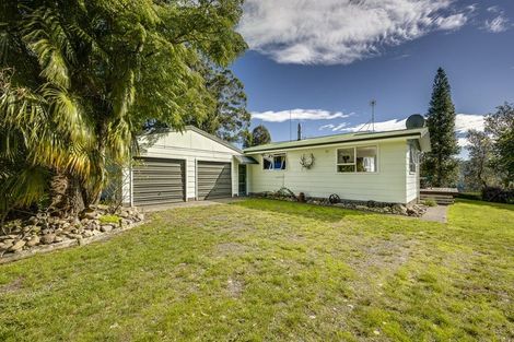 Photo of property in 888 Kakariki Farm Road, Kotemaori, 4188