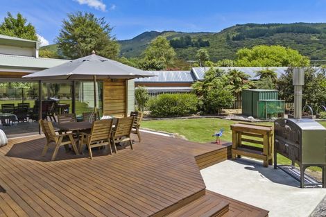 Photo of property in 6b Lady Cobham Grove, Anakiwa, Picton, 7281