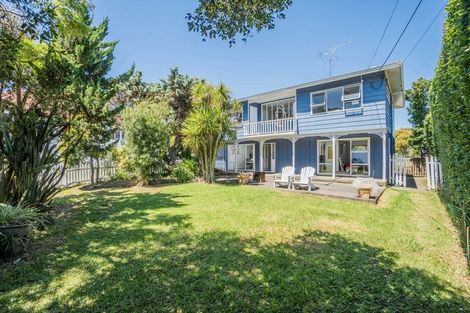 Photo of property in 2/132 Nile Road, Milford, Auckland, 0620