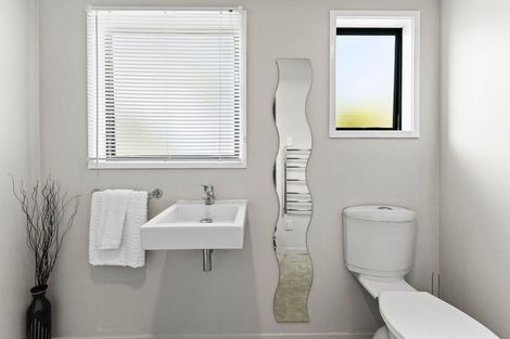 Photo of property in 230 Upper Harbour Drive, Greenhithe, Auckland, 0632