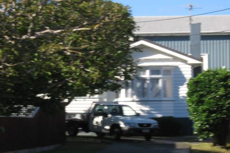 Photo of property in 23 Tamar Street, Island Bay, Wellington, 6023