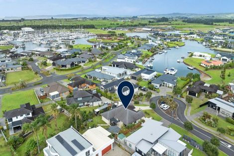 Photo of property in 25 Waitemata Drive, One Tree Point, 0118