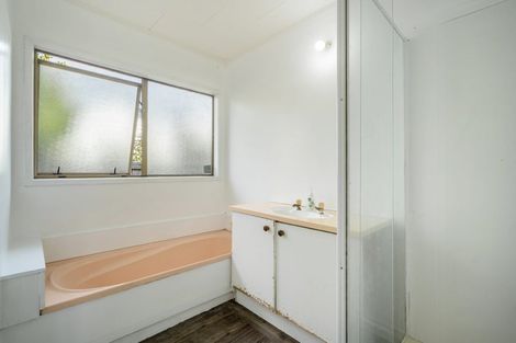 Photo of property in 1/19 Montgomery Avenue, Belmont, Auckland, 0622