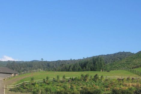 Photo of property in 12 Ohuka Place, Whitianga, 3510