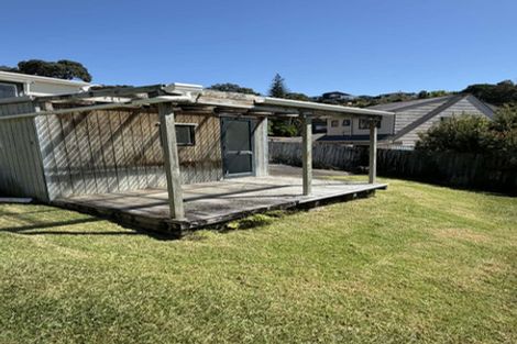 Photo of property in 28 Elliston Crescent, Stanmore Bay, Whangaparaoa, 0932
