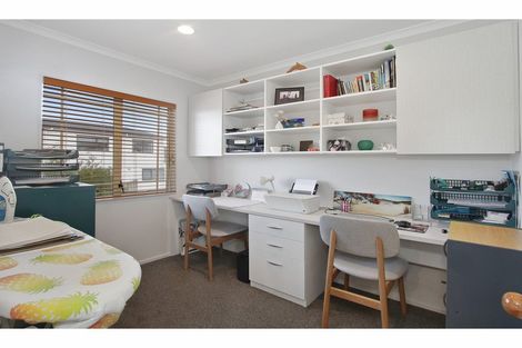 Photo of property in 78 Sunset Road, Unsworth Heights, Auckland, 0632