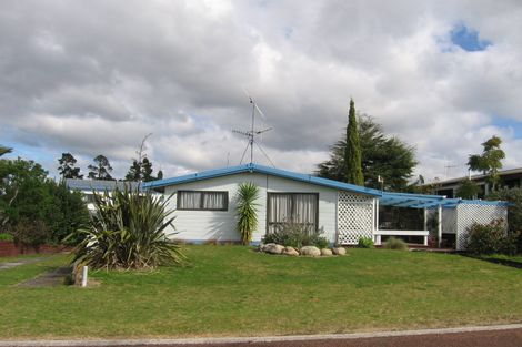 Photo of property in 23 Pleasant Place, Pauanui, Hikuai, 3579