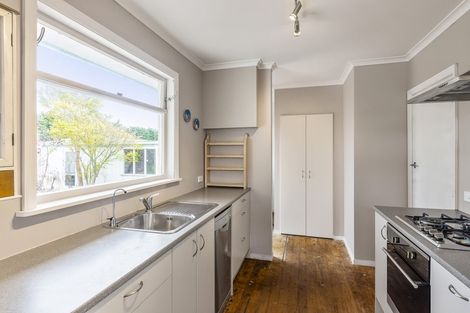 Photo of property in 26 Mazengarb Road, Paraparaumu Beach, Paraparaumu, 5032