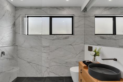Photo of property in 13 Round Hill Rise, Cracroft, Christchurch, 8022