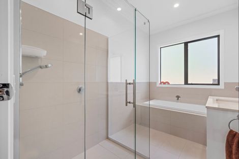 Photo of property in 5 Fern Lane, Whalers Gate, New Plymouth, 4310