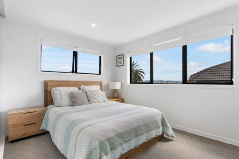 Photo of property in 3/141 Wallace Road, Mangere Bridge, Auckland, 2022