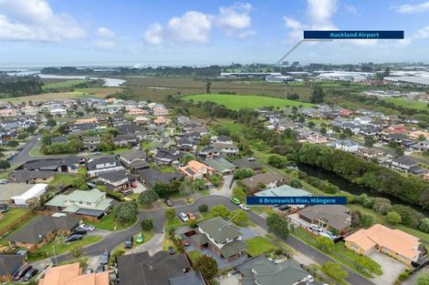 Photo of property in 6 Brunswick Rise, Mangere, Auckland, 2022