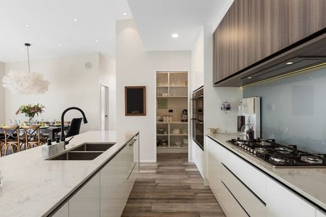 Photo of property in 7 Syd Grant Crescent, Orewa, 0931