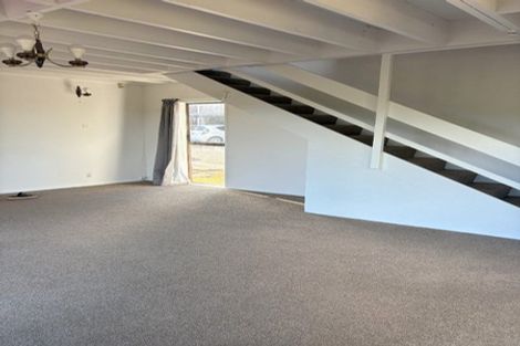 Photo of property in 2/48 Tree View Avenue, Glenfield, Auckland, 0629