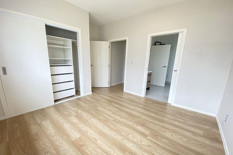 Photo of property in 5 Tawa Road, Te Atatu Peninsula, Auckland, 0610