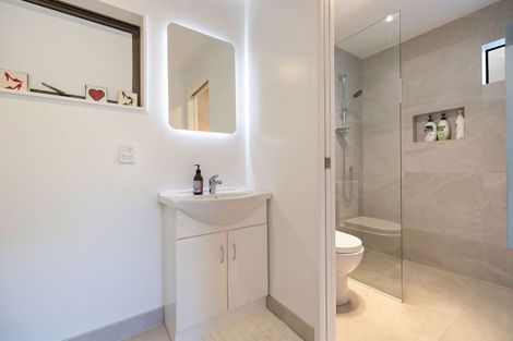 Photo of property in 22 Golden Terrace, Queenstown, 9300