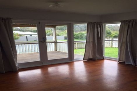 Photo of property in 48 Lauderdale Road, Birkdale, Auckland, 0626