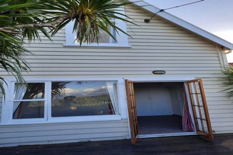 Photo of property in 62 Mortimer Terrace, Brooklyn, Wellington, 6021