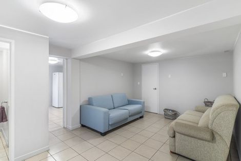 Photo of property in 15 Quebec Road, Milford, Auckland, 0620