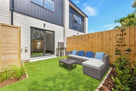 Photo of property in 10/59 Matipo Road, Te Atatu Peninsula, Auckland, 0610