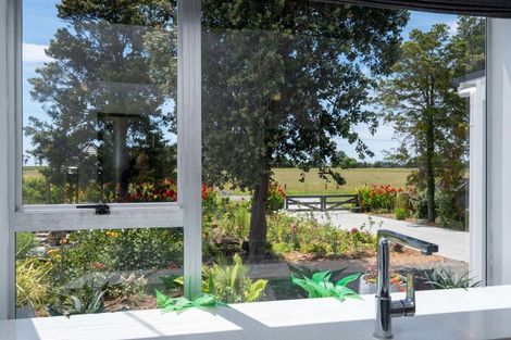 Photo of property in 104 Ferry Road, Clive, 4102