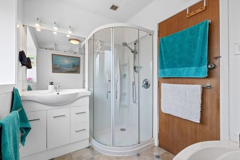 Photo of property in 94 Warren Crescent, Hillmorton, Christchurch, 8025