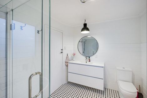 Photo of property in 51 Napier Road, Havelock North, 4130