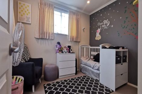 Photo of property in 19 Middlefield Drive, East Tamaki Heights, Auckland, 2016