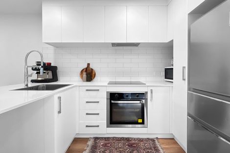 Photo of property in 31 Tokai Place, Glen Eden, Auckland, 0602