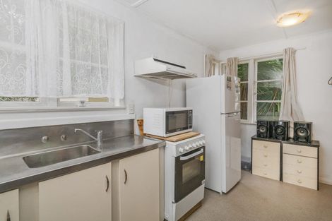 Photo of property in 8a Hannan Road, Whitianga, 3510