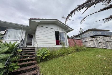 Photo of property in 13 Spinella Drive, Bayview, Auckland, 0629