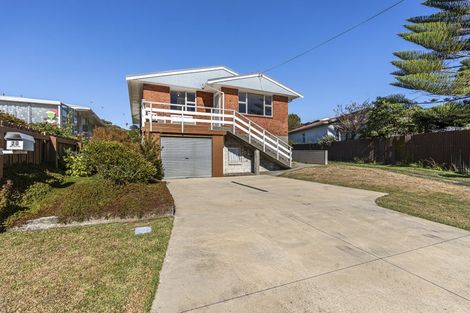 Photo of property in 20 Alberta Road, Glen Avon, New Plymouth, 4312
