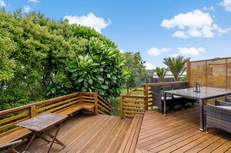 Photo of property in 8 Tawa Place, Waiuku, 2123