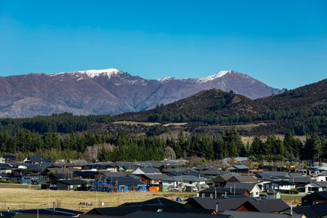 Photo of property in 33 Tomtit Crescent, Lake Hawea, 9382
