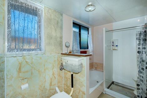 Photo of property in 102 Yaldhurst Road, Sockburn, Christchurch, 8042