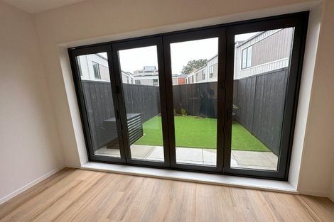Photo of property in 49 Erina Road, Wiri, 2104