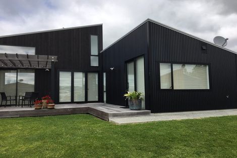 Photo of property in 2 Citrus Place, Mangawhai, 0505