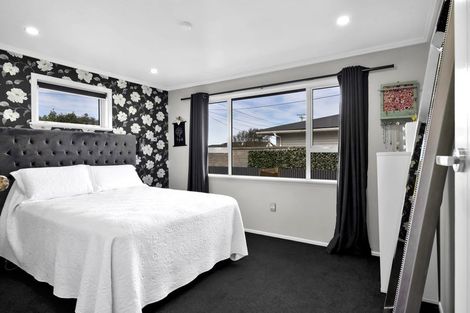 Photo of property in 2 Maire Street, Hawera, 4610