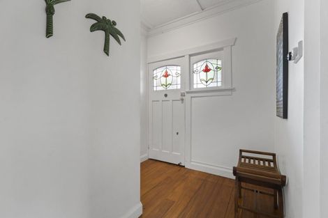 Photo of property in 96 Tukapa Street, Westown, New Plymouth, 4310