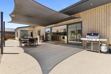 Photo of property in 14 Pounamu Avenue, Albert Town, Wanaka, 9305