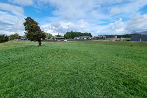 Photo of property in 14 Ochail Way, Otatara, 9879