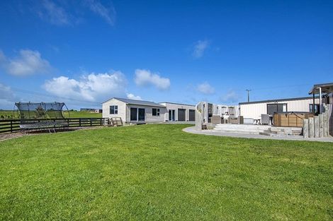 Photo of property in 413a Baylys Coast Road, Dargaville, 0377
