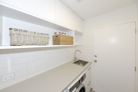 Photo of property in 11 Ludecke Place, Sockburn, Christchurch, 8042