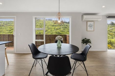 Photo of property in 3 Makomako Road, Brooklyn, Wellington, 6021